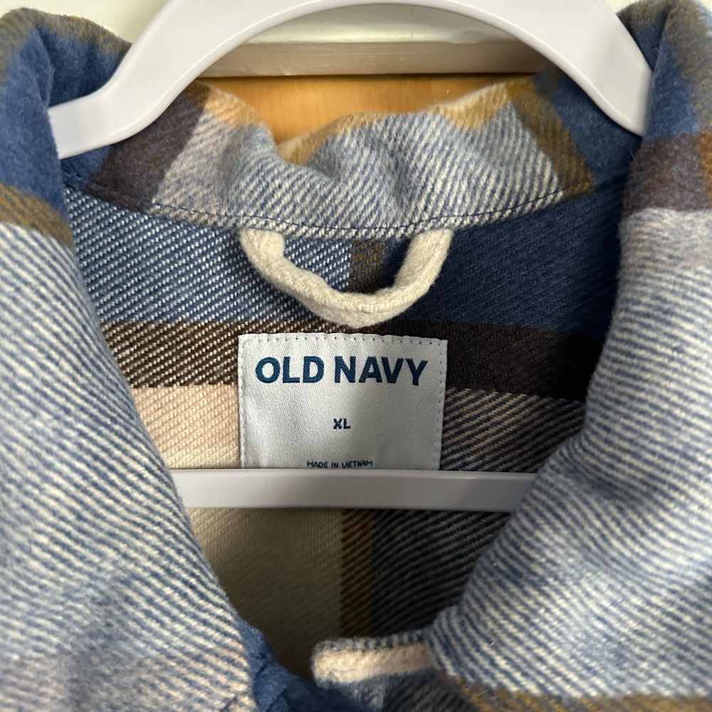 Old Navy Shacket - Picture 2 of 4